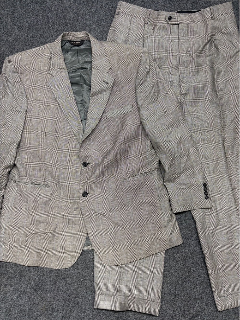Jos. A. Bank Men's Wool Suit 46R Gray Plaid Two-Piece